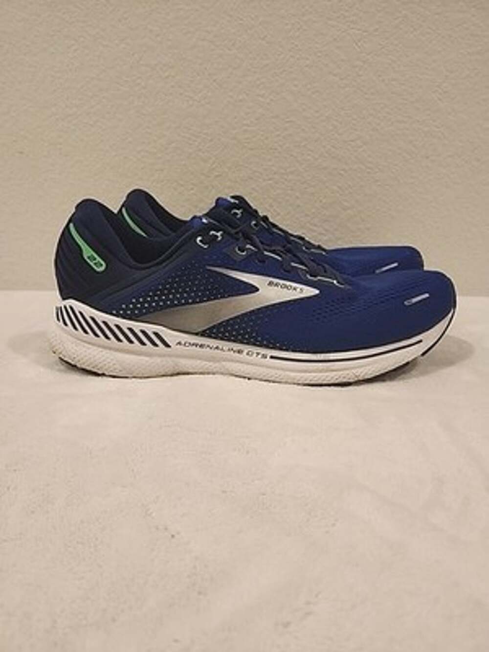 Men's 13D Brooks Adrenaline GTS 22 Bright Blue Lime Green Running Shoes